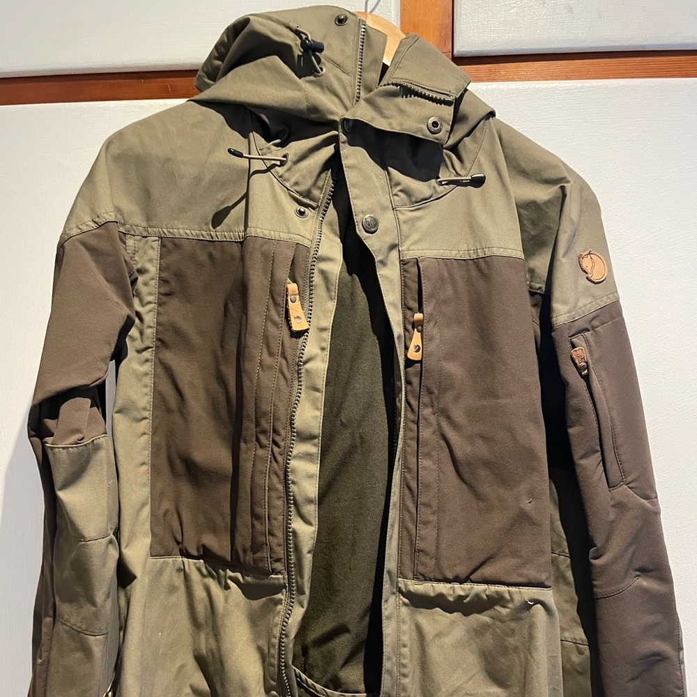 Like new, size small, FjallRaven Keb Jacket